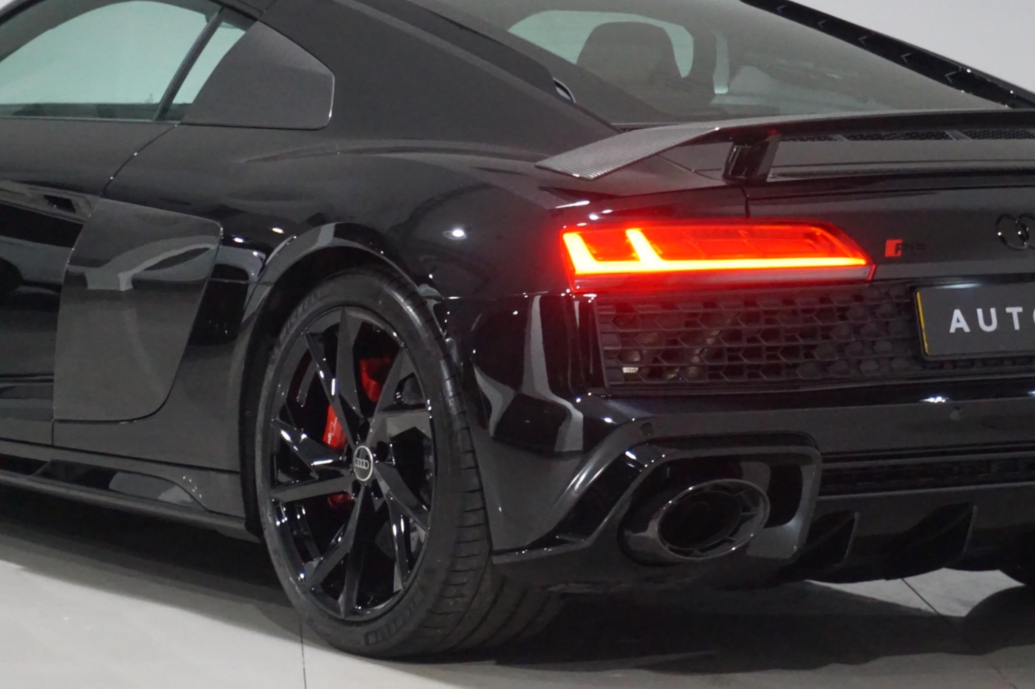 Audi R8 5.2 FSI V10 Performance Edition S Tronic quattro Euro 6 (s/s) 2dr